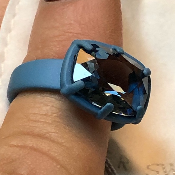 Atelier Swarovski Rosie Assoulin ring - Picture 15 of 16